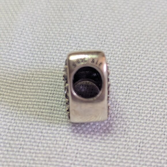 Pandora Heart of Winter Snowflake Charm - Picture 7 of 10